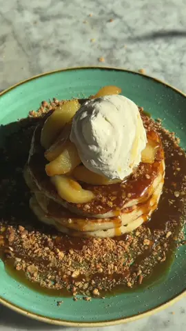 NEW BOTTOMLESS PANCAKE FLAVOUR 🍎 new toffee apple pancakes available until 9th november. get them for breakfast/brunch or for bottomless pancakes (which is tomorrow!)