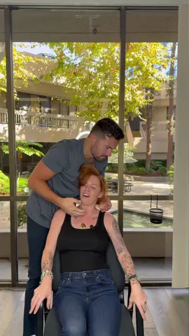 She was hearing colors after this session #chiropractor #fyp #adjustment 