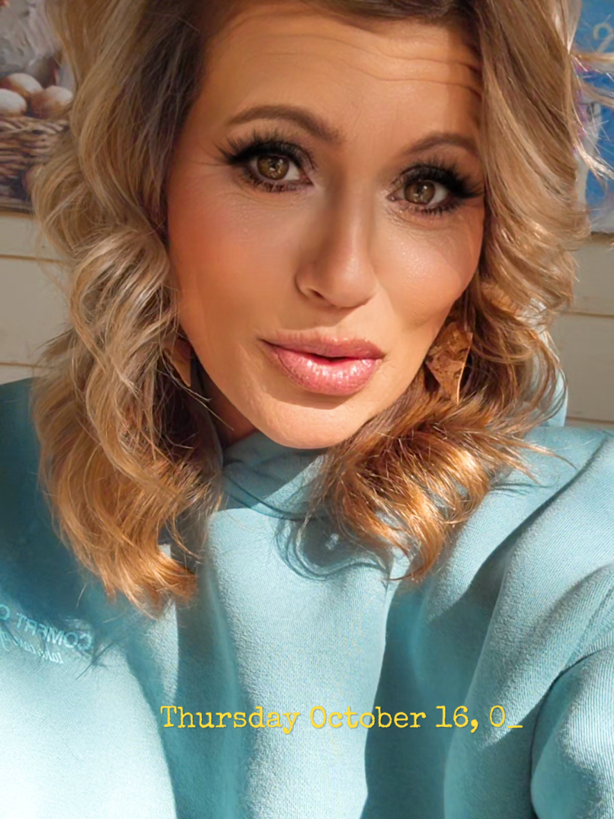 Thursday morning @Mackenzie Carpenter #mypageforyou #thursdays #trending #vierlvideo #tiktok 