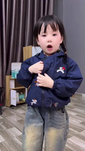 Áo khoác gió thêu cho bé #aokhoacgio 