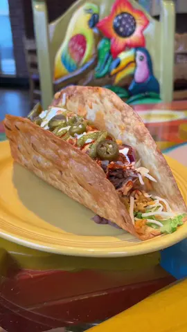 Taco-bout a food challenge!  Margaritas is letting diners win a free taco every week for a year if they take down the two-pound Taco Gigante or Spicy Gigante 🌮🌮🌮 Go to MassLive.com for more information on the challenge #massdestinations #tacos #mexicanfood #foodchallenge #margaritas 