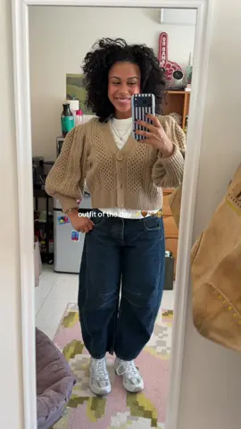 happy thursday girls!! a quick ootd, it’s finally getting chilly in NYC! 🤎 @Free People @New Balance #OOTD #fallfashion #comfortcreator #nycfallfashion #nyc 