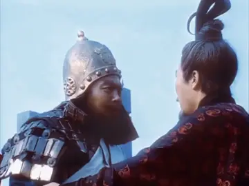 Bệ hạ chớ gọi ta là tam đệ, quân thần đã khác, chẳng dám vượt lễ. Kết nghĩa chỉ để cùng qua hoạn nạn, lời “sống chết có nhau” hóa ra hư dối. Nay người an tọa nơi cung điện, sớm quên lời thề Đào Viên trước đất trời. Mối thù nhị ca, ta xin gánh chịu, người cứ hưởng an nhàn mà giữ lấy giang sơn! #giacatluong #taothao #tamquocdiennghia #lýbân #LearnOnTikTok 