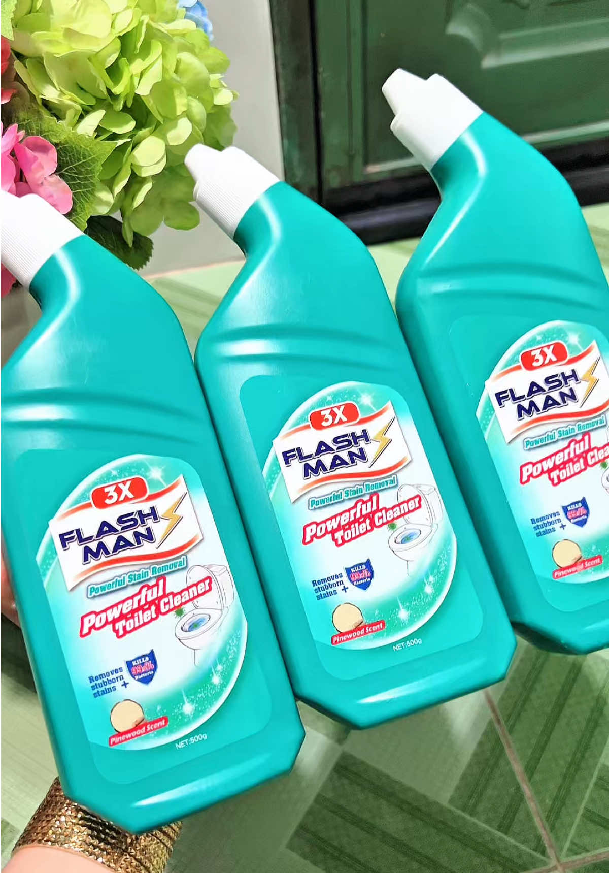 Chai tẩy rửa bồn cầu Flash Man mua 1 nhận về 3##anlin210##nuoctayboncau##nuoctayboncauflashman##flashman##muataitiktok 