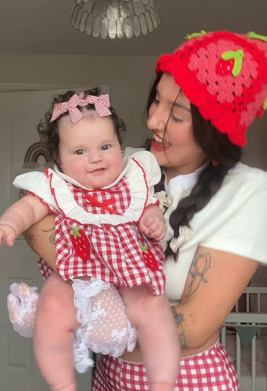Winnie is a little lady 🍓🍓🍓 #strawberryshortcake #babywinnie #babycostume #halloweencostume #babies 