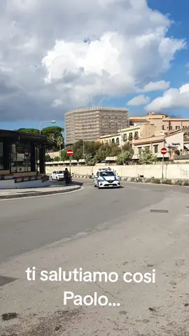 l'ultimo saluto dei centauri a Paolo .... #paolovive  #paolotaormina  #virale  #palermo  #funerali 