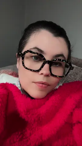 Me right now, message me ;) check out this blanket in my shop still so in love with it keeping me cosy!! #feet #broken #money #funny #fyp