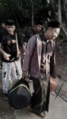 @produk_situbondo23 @seniman_muda_03 @@peshona4444 official @Anam @Mas A✨ 