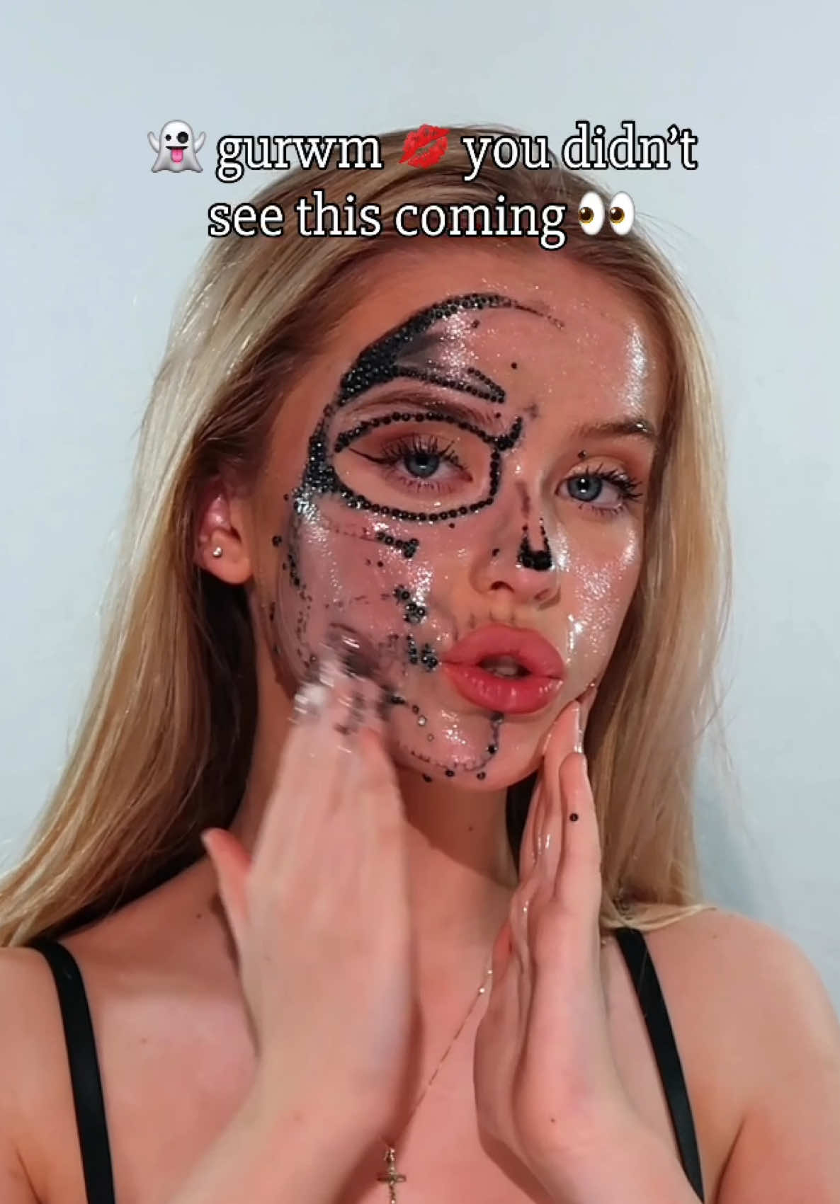 be honest… skull glam or 60’s glam? personally i prefer the skincare 💁‍♀️  use my @YesStyle code 12HONEY for money-off your next Yesstyle haul 👇🏼ad  #halloween #gurwm  #britishgirl  Products used: Celimax dual barrier cleansing balm  Vdl lumilayer primer Medicube pdrn pink peptide serum Medicube pdrn pink collagen capsule cream Mixsoon bean toner pads Heimish hydrogel eye patch matcha 