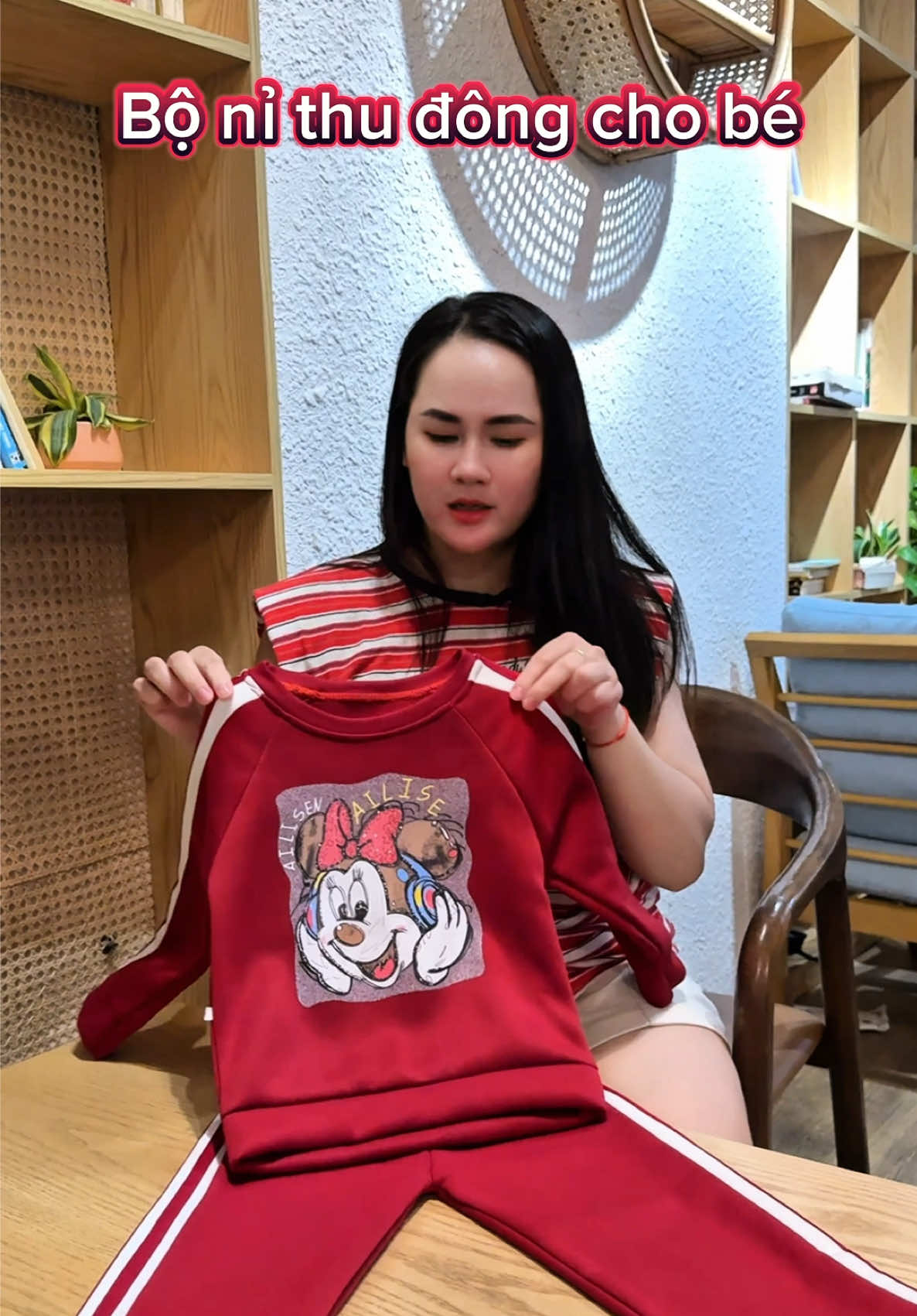 Bộ nỉ bé gái rất đẹp ạ #thoitrangtreem #tiktokshop #bobegai #setbegai #thoitrangbegai 