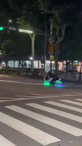 서울이 가장 뜨겁던 시절 니들 병문 네거리라고 들어보기는 했나?