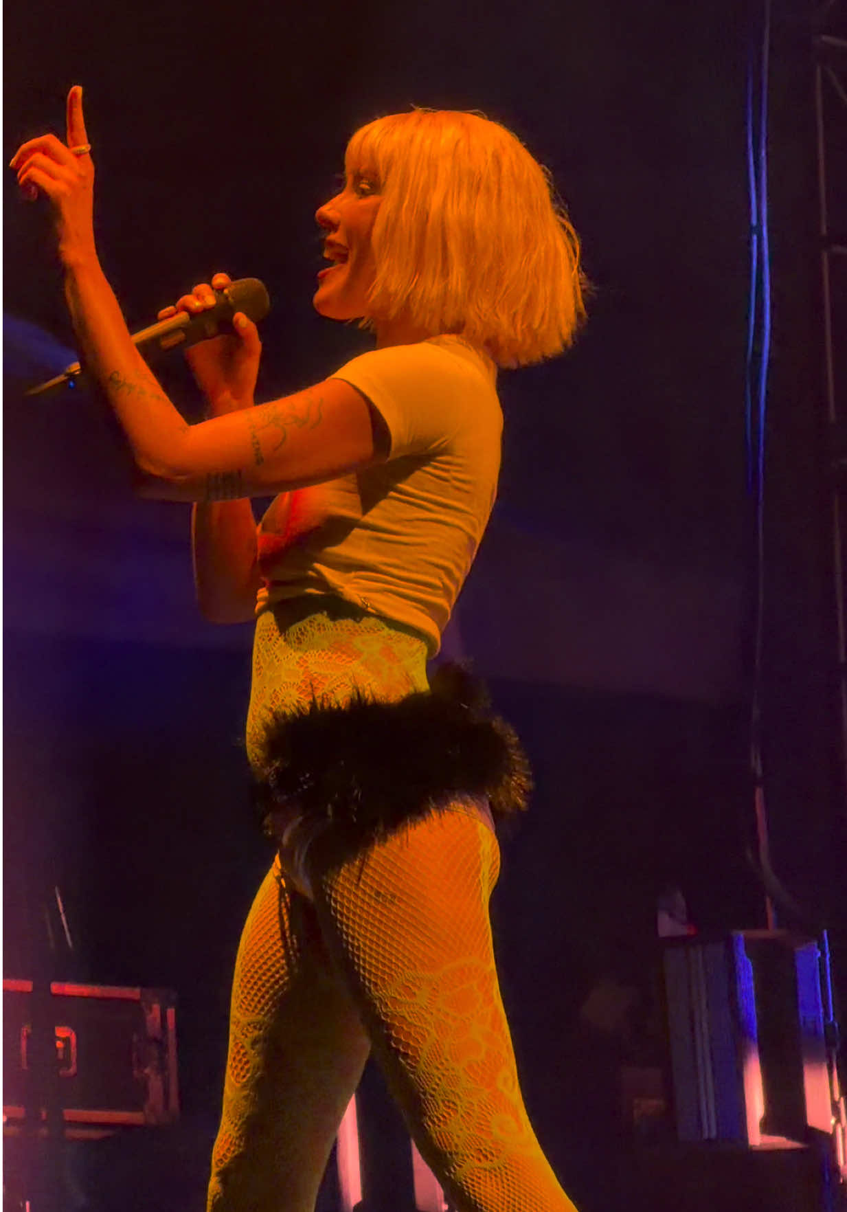 Replying to @zanny 🌱 same, and it aged like fine wine 🤌🏻🤌🏻 #backtobadlands #halsey 