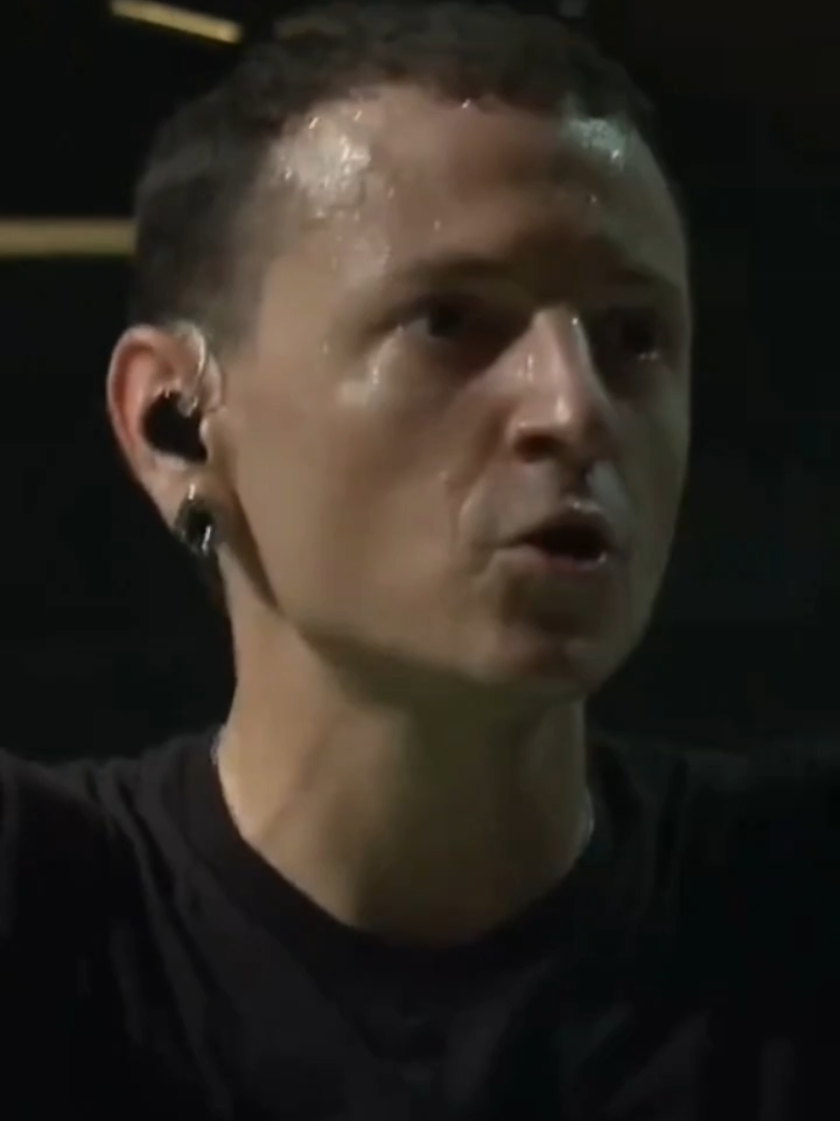 Linkin Park - No More Sorrow  (Live @ iTunes Festival London, England 2011)  @Linkin Park  #makechesterproud #chesterbennington #linkinpark #legendneverdie #mikeshinoda 