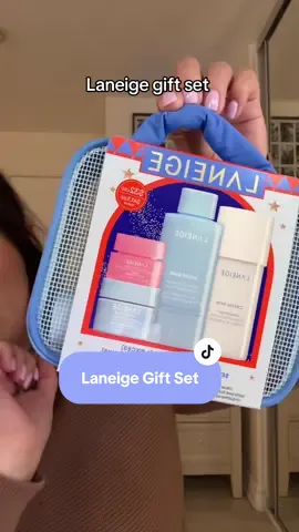 This is a must have! I love all of their products and I can’t wait to reuse this little bag @laneige_us #laneige #laneigeskincare #laneigegiftset #laneigelipmask #dealsforyoudays 