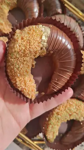 حلوى سهلة وبنينة لمنسباتكم تخرجلك  كمية كبيرة 😍❤️ #حلويات_اقتصادية  #سهلة_سريعة  #وصفات  #algeria🇩🇿🇩🇿_tiktok  #الشعب_الصيني_ماله_حل😂😂 