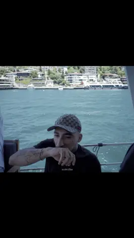 yanarımm #uzi #keşfet #fyp 