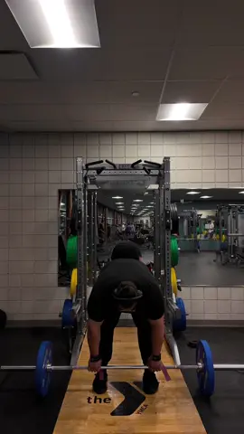 Hmmm what happened to all the weight 😤 #GymLife #viral #trending #bentoverrows #gorilla 