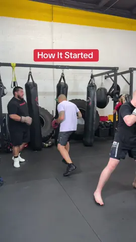 Did some light touch sparring with my coach to work on moving #boxing #muaythai #martialarts #mma 