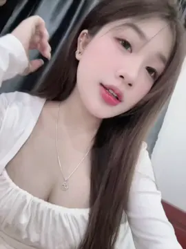 Co ay tot hon em a? Co ta cung thuong anh a? 😌#fyp #xh #theanh28 #xuhuong 