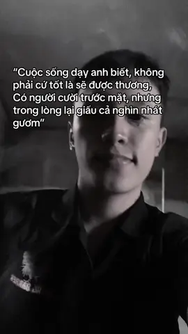 Thấy nụ cười anh sáng, đâu biết sau lưng là mấy lần gục ngã gãy…