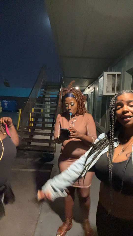 @NubianGoddessRai I c u doin yo thang to busy for me now tt creator 😝 u famous lol 😆 