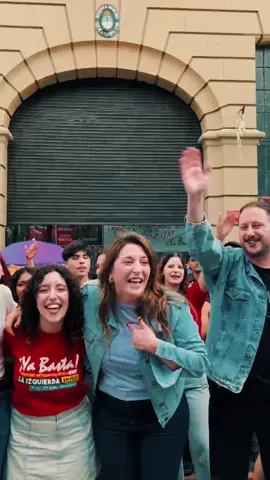 👀Mira lo que fue la hermosa visita de Manu, en filo Este 26 de octubre danos tu voto, para que una trabajadora como vos🫵🏽 entré al Congreso a hacer un escándalo por un salario mínimo de $2.000.000