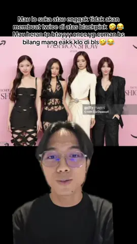 Kerjaan nya playing victim melulu🙃😋😝 #blackpink #blackpinkbestgg #blackpinkofficial #fypp 