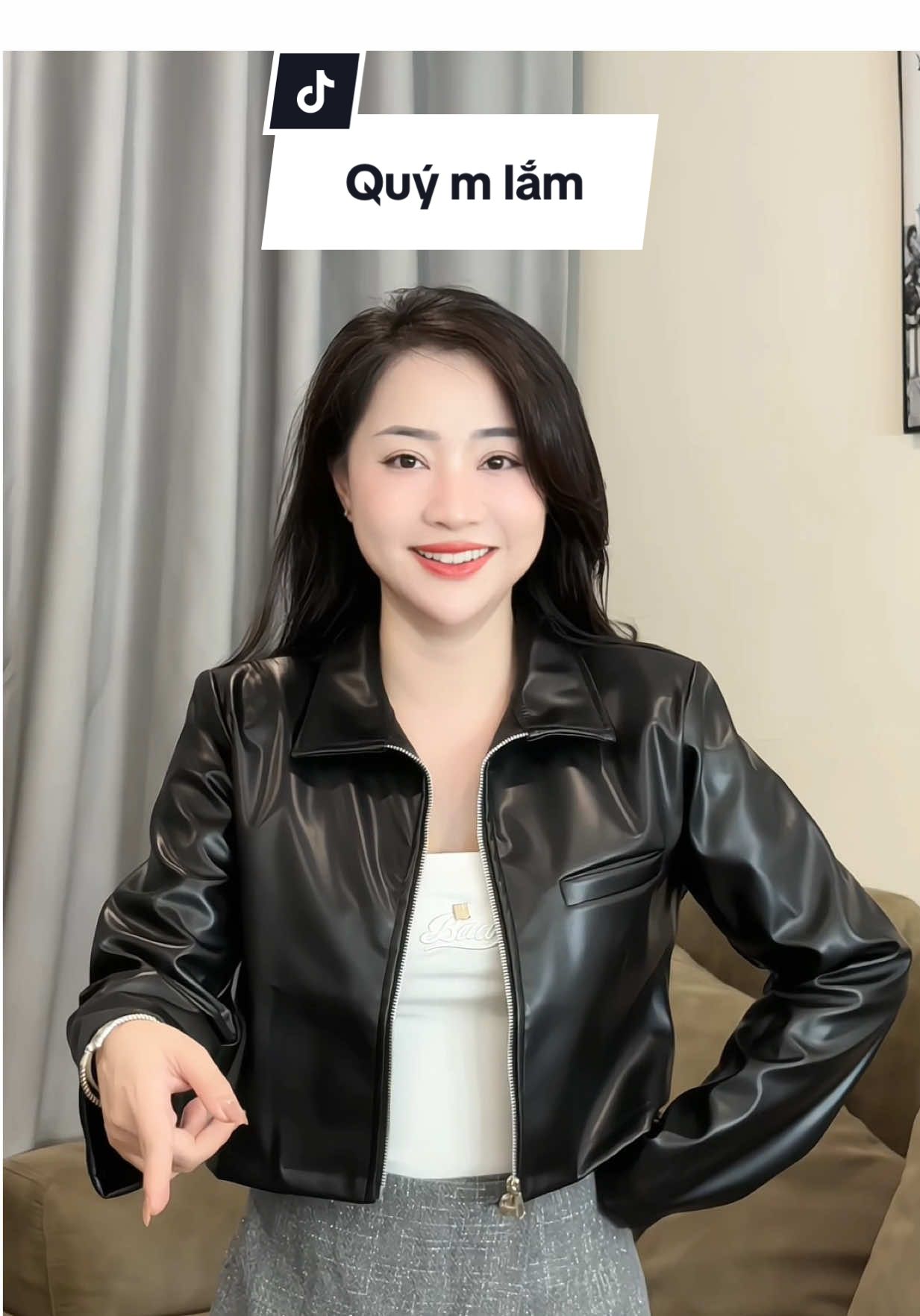Quý m lắm #aokhoac #aokhoacnu #aokhoacda #trannhatlinh #linhlonglanh 