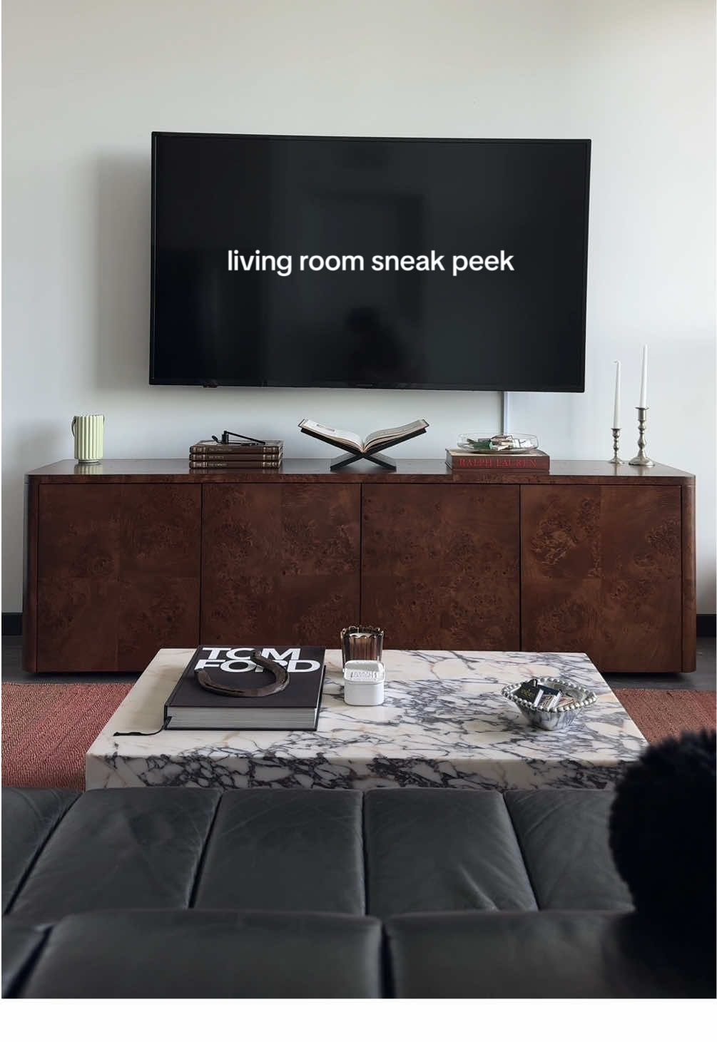 sneak peek at my living room decor | she’s still a work in progress but my @SEASONS diffuser will certainly be here to stay 😌 #livingroomdecor #livingroomdesign #roomdecor #RoomTour #apartmenttour 