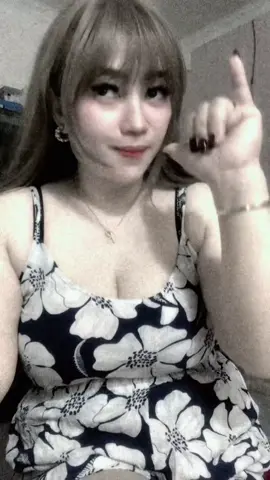 😅😅🤭🤭#singelmom😇💪#cwekMakssarTolaki🥰🌸 