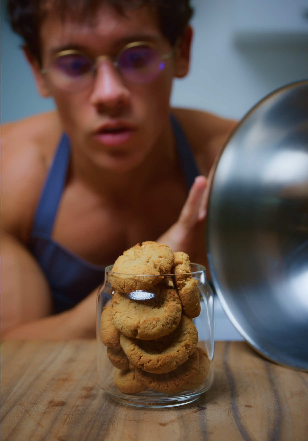 Biscuit Healthy 🥧 Recette ⬇️ • 100g Poudre d’amandes  110g Beurre de cacahuète  30ml Sirop d’érable  Extrait de vanille  • Ebook de recettes disponible - Cook for Zey Volume I ➡️ T-Shirt Zey dispo 👕 • #proteines #nutrition #recettesimple  #recettessaines #biscuit 