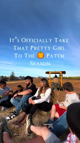 Bishops Pumkin Farm  #pumpkinpatch #pumkinseason #pumpkinpatch🧡 #firstdatedude #pumpkinpatchdate  
