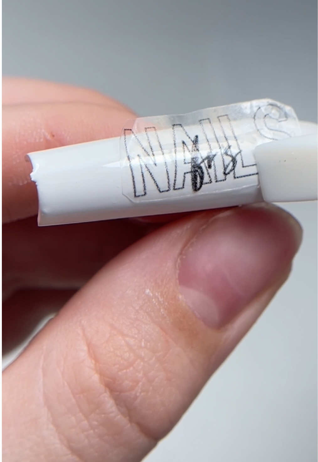 Tuto water decal 💦  minimum le logo @Nails frs sur les ongles 👀  #nailartist #ongles #pourtoi #fyp #poseamericaine 