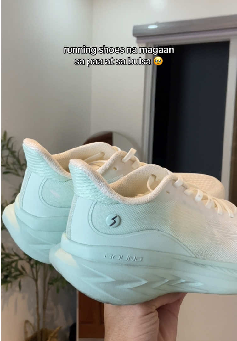 ang sarap itakbo neto #runningshoes #comfyshoes #jogging #runningera #joggingshoes 