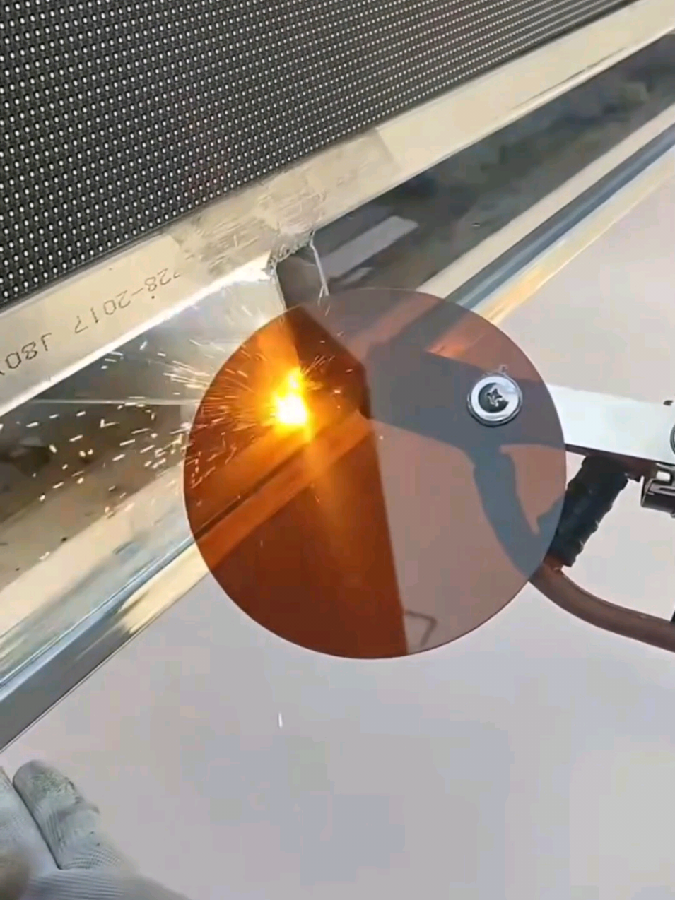 This Little Shield Saves Eyes 🛡️ #WeldingShield #SafetyFirst #ProtectiveLens #TechSafety #weldinggear 