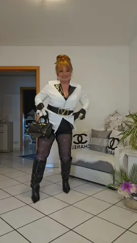 #loveyourself #bodypositivity #positivevibes #lovefashion #lovedanc 