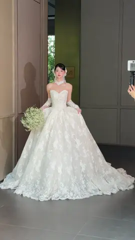 A sẽ thuê kiệu hoa rước em về chứ