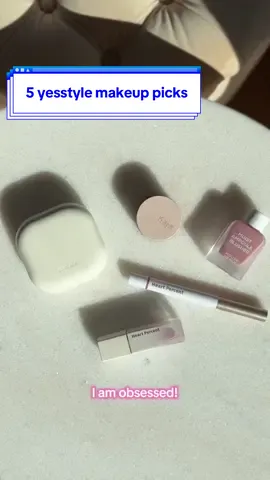 I’ve been trying a lot of k-beauty products recently and here are my top 5 makeup picks from @YesStyle which impressed me the most 🥰 the powder by @LANEIGE Europe has become almost a daily member of my routine and that @Heart Percent lip combo is everything for cool-toned girlies like me 🥰 so happy that this brand finally landed at YesStyle! #yesstylemakeup #kbeautymakeup #everydaymakeup #kbeauty #favmakeup 