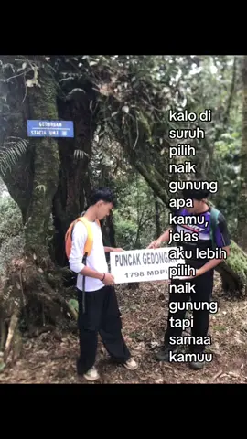 🤭🤭.                                                #fyp #mountain #mountaindate #pendakigunung 