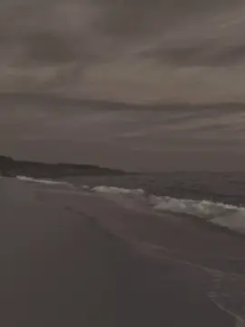 Usually, the basic need of girls is to take pictures wearing a saree. When a woman is upset, she starts taking pictures of herself wearing a saree. Girls become happy when they see 5-6 beautiful pictures of girls. Girls are too simple#its_rifat_9 