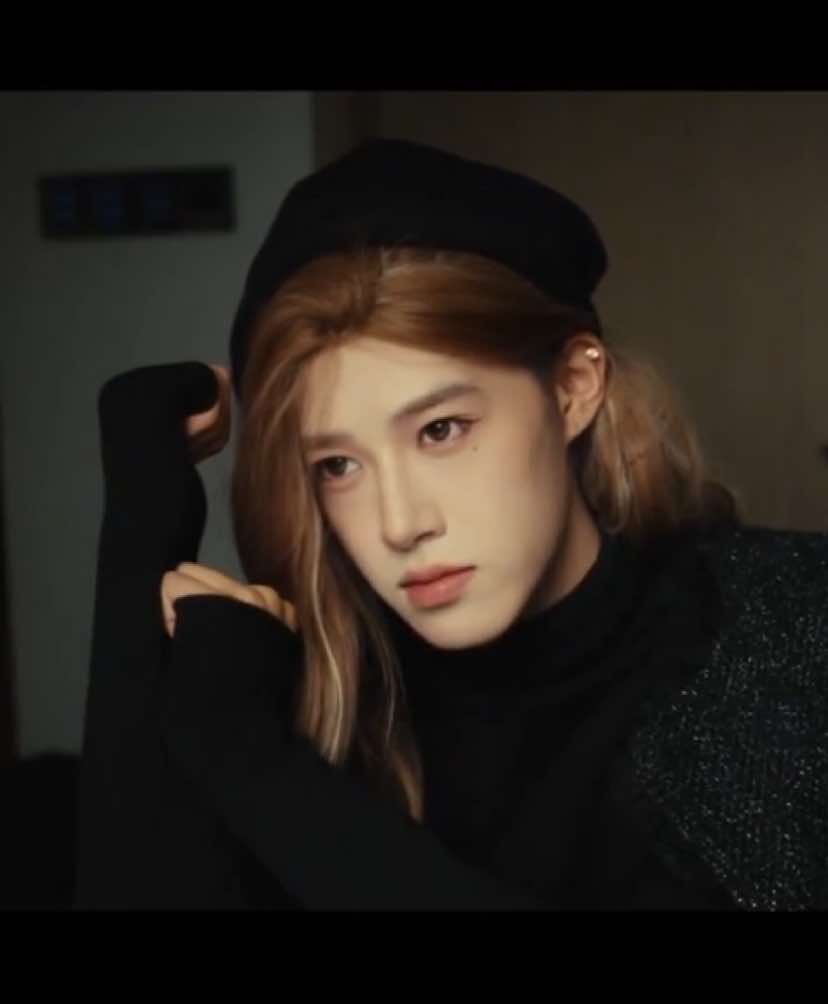 Bất ngờ quá nha Húc, mình Húc diễn trọn cả 2 vai 😂 #hanwenxu #hanvanhuc #douyin #fyp #xh