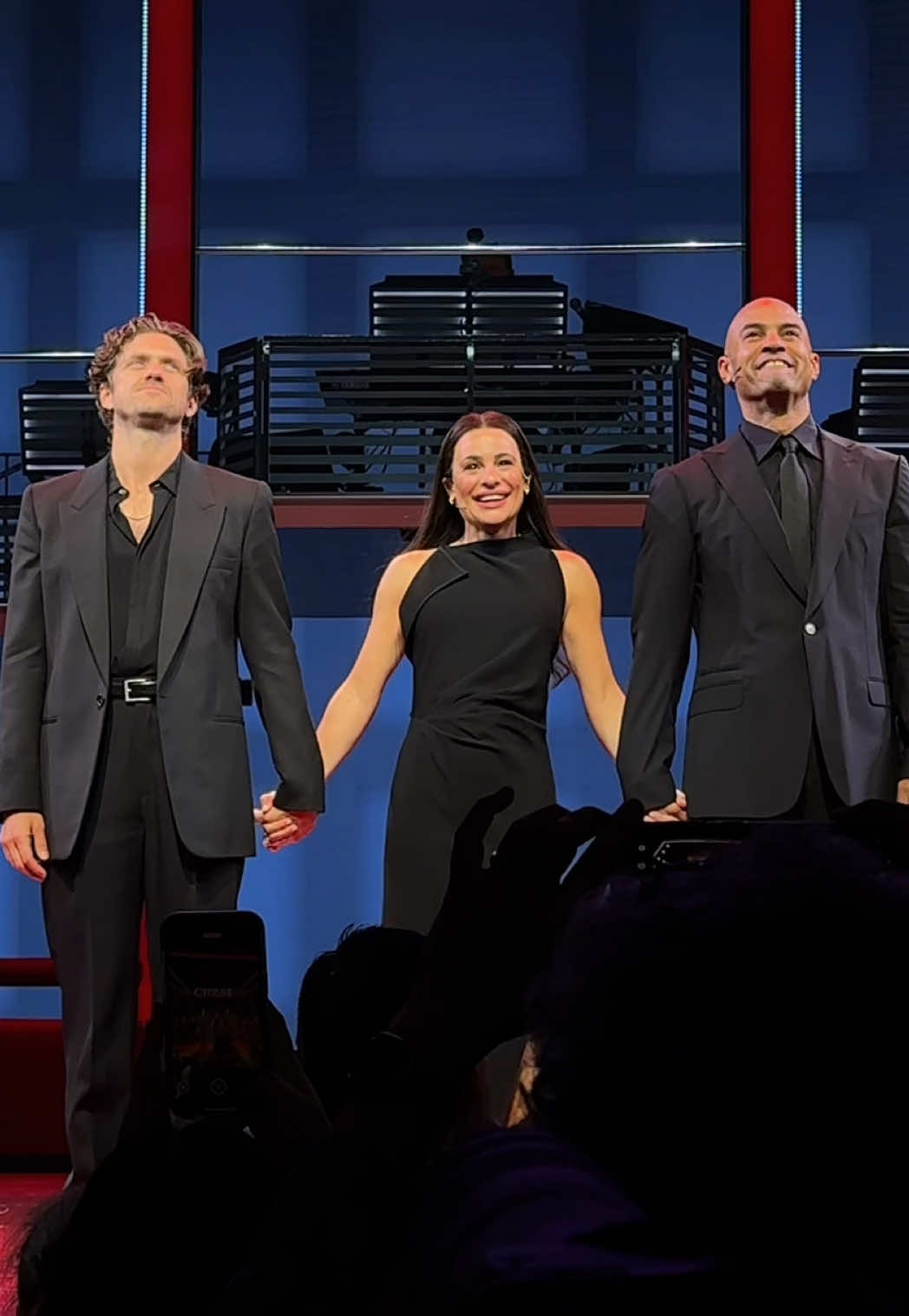 When two Sweeny Todd’s share the stage again ♟️🖤♟️ @CHESS the Musical @Broadway_Luv 📹 🙋‍♀️, angelique81 #aarontveit #nicholaschristoper  #chessthemusical #musicaltheater #sweeneytodd