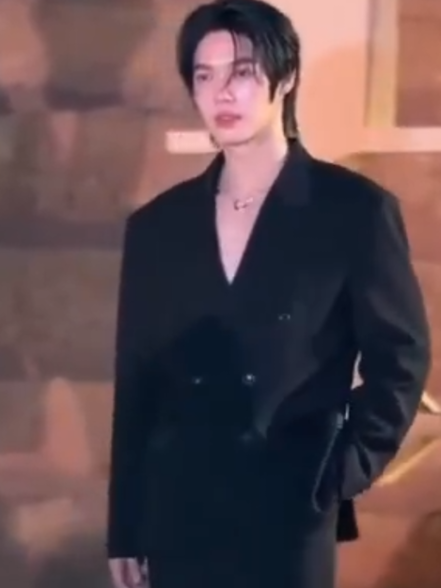 โอ้ยหล่อมากกกกกกก #RFW2025xWin #RFW2025 #RiyadhFashionWeek #winmetawin #วินเมธวิน 