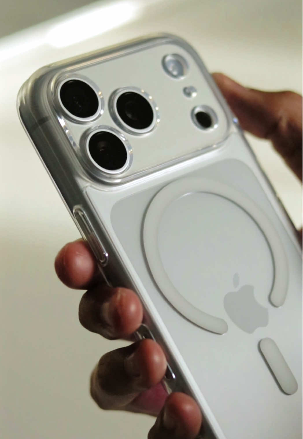 Oh gosh look at this phone case! #unboxing #iphone17pro #iphonecase #ugreen #เคสโทรศัพท์ 