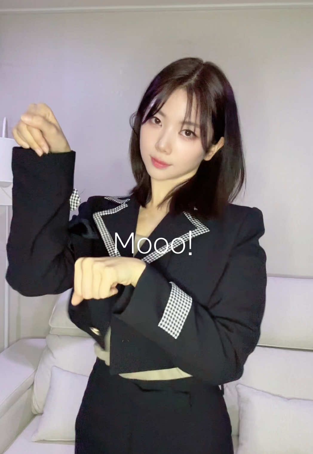 금요일 라이브는 12:30pm에 시작합니다🖤 #tiktoklive #kpop #actress #trend #mooo 