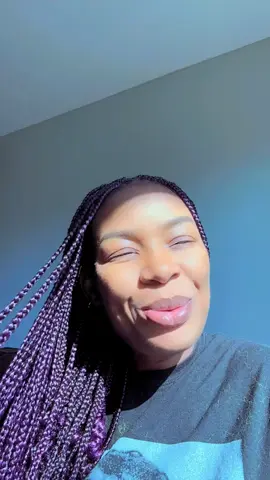 J’ai souri en faisant cette vidéo, mais mon cœur pleure @Charm's Teint en Or 67522932 