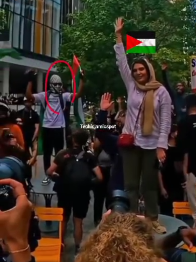 This Worker Display Trump  Sign in Live Rally #fyp #foryoupage #unfreezemyacount 