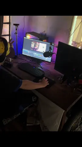 Pierde el que deja de intentar, no el que intenta .. La clave del éxito dicen que es la calma y la seguridad sobre sí mismo yo creo que para tener éxito, en primer lugar debemos creer que podemos.  #streamerpequeño #motivacion #motivation #viral #streaming 