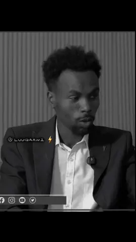 war share isku dhaha mucaashaqiintow 😃 #creatorinsights #poetry #somalitiktok #luuqaawi #foryoupage 