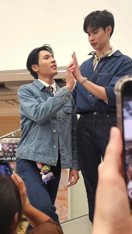เขินขนาดมือไม่พอ ยังต้องมาเขินการจับการทัชใดๆอีก >< #เพิร์ลพีค #PearlPeak #เพิร์ลศัจกร #pearlpooo #พีคภีมพล #peakpeemapol #สลักรักในแสงจันทร์ 